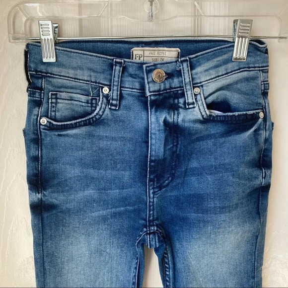 FREE PEOPLE Distressed Skinny Jeans Size 24 Waist - Picture 3 of 6